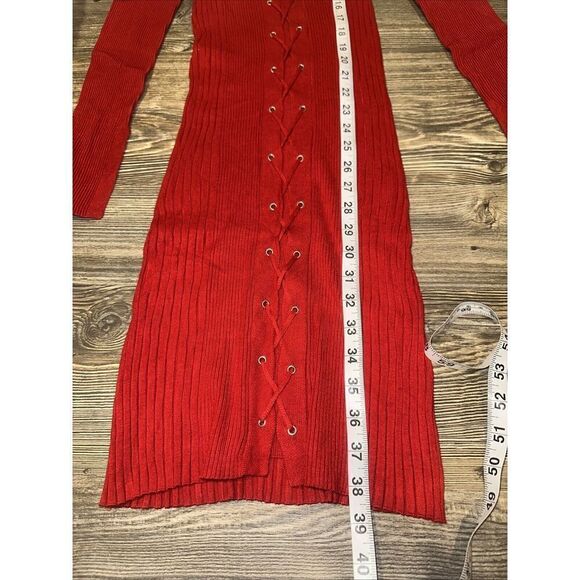 Bond Elements Cut To Curve Small Red Dress. NWT. Retails $78.00. 10 - Picture 6 of 9